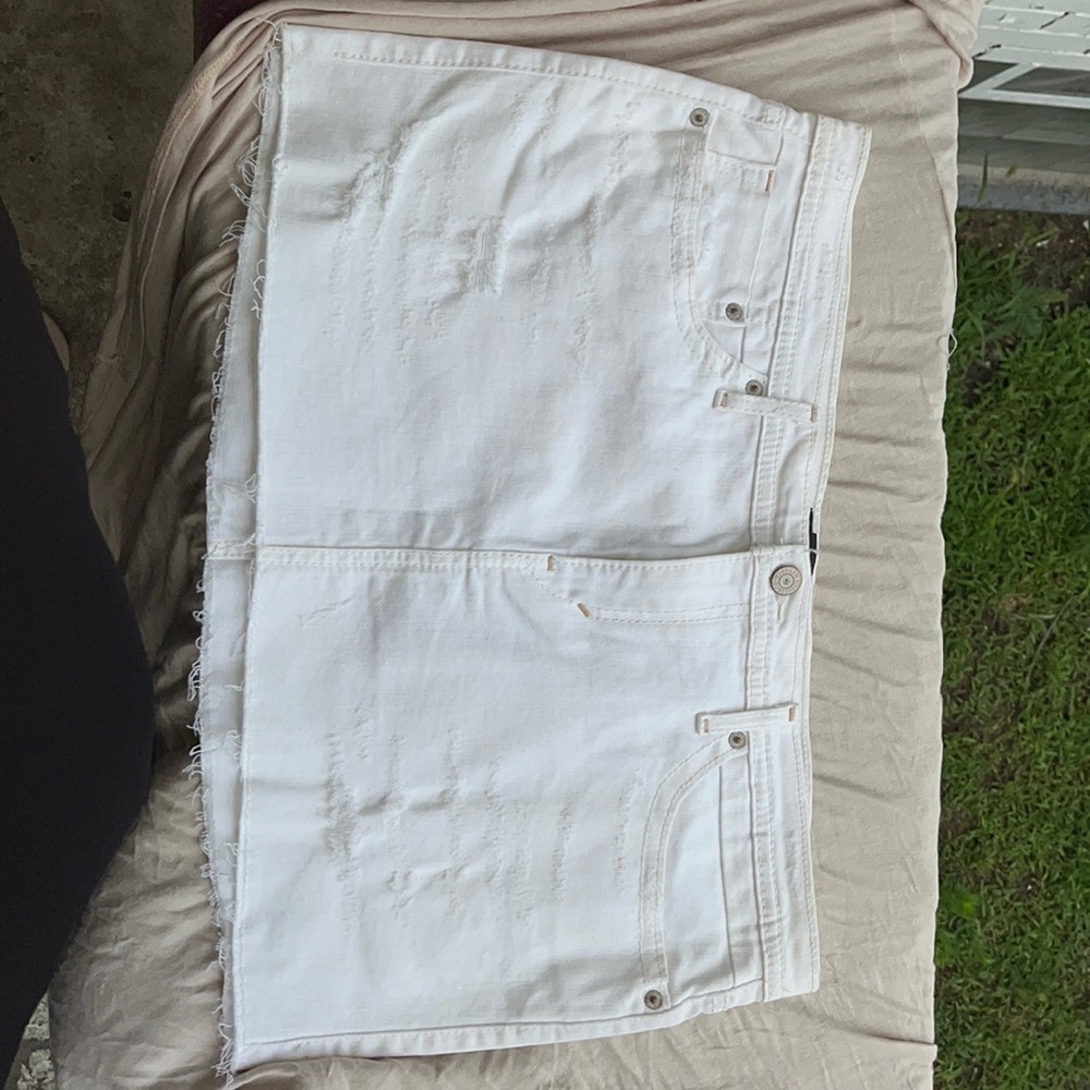 Blue jean Levi’s mini skirt